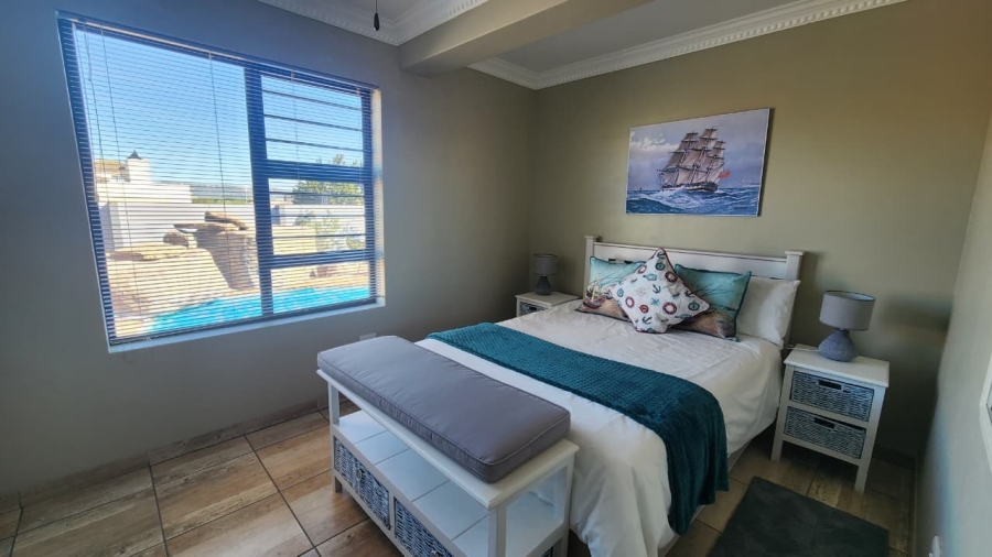 5 Bedroom Property for Sale in Country Club Western Cape